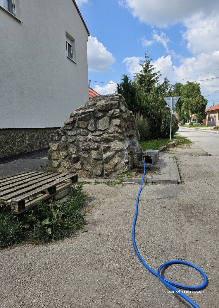 (900 24) Veľký Biel - 39 Obchodná — foto