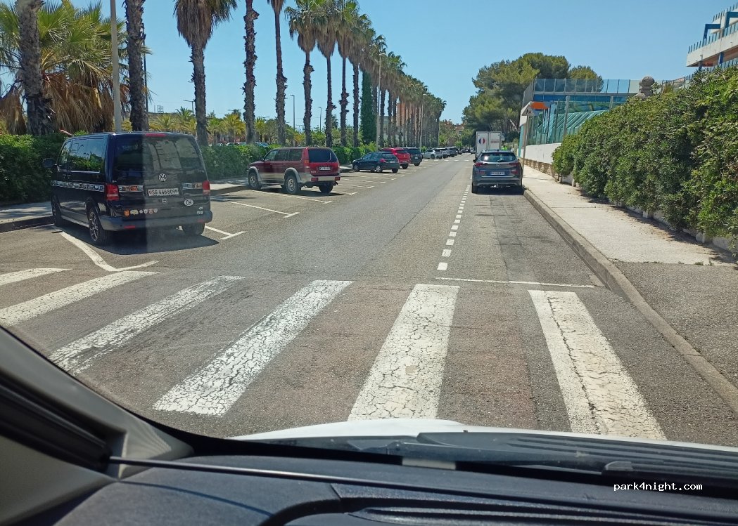 (83400) Hyères - 17 Avenue Stephen Liegeard — foto