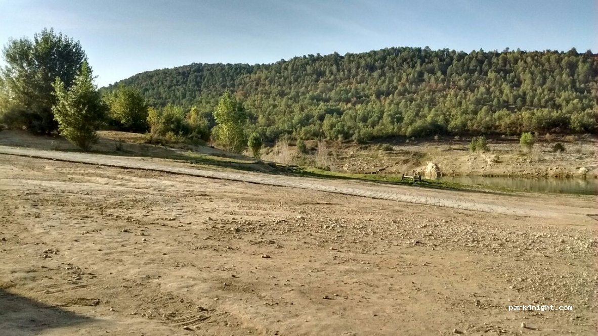 (25692) Àger - Unnamed Road — foto