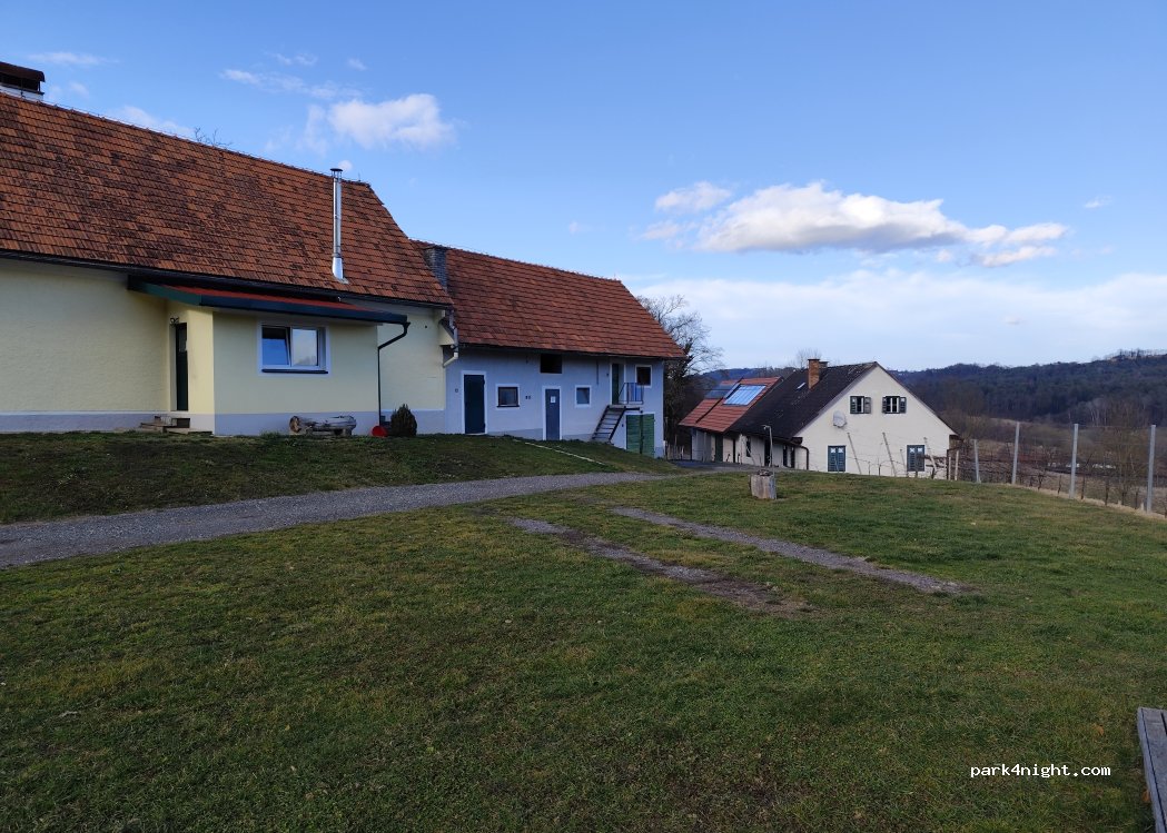 Weinhof - Gästehaus - Camping Radl — foto 3