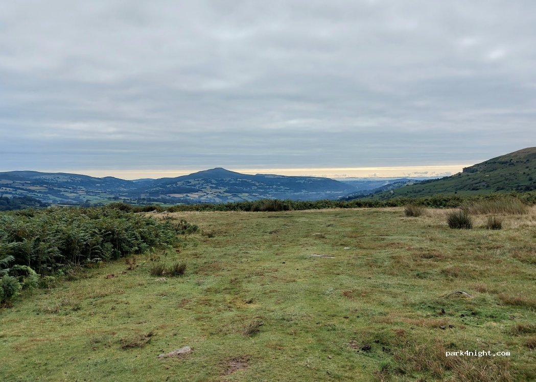 (NP8 1LN) Llangynidr - — foto