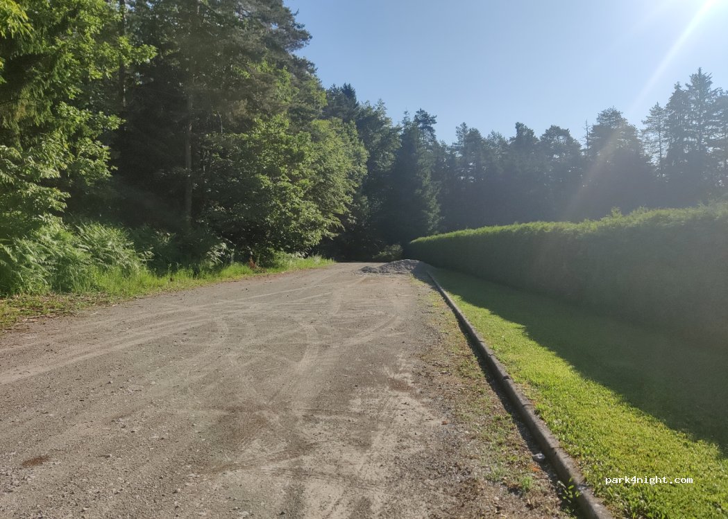 (1215) Zgornje Pirniče - Unnamed Road — foto