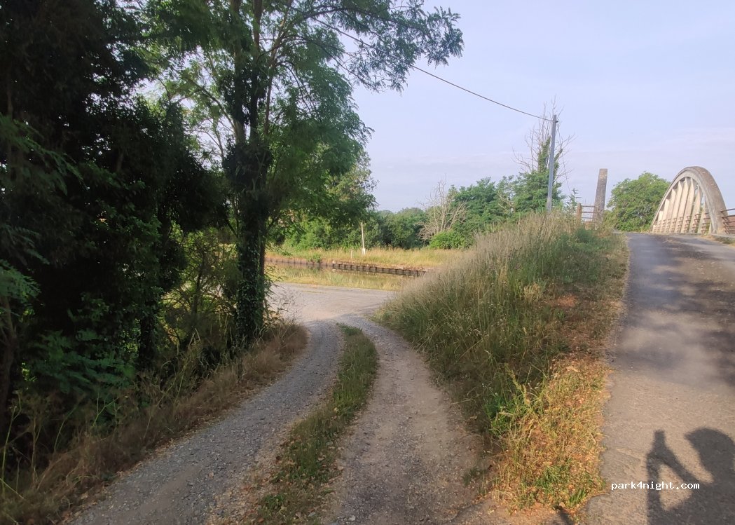 (03230) Paray-le-Frésil - Rosières — foto 3