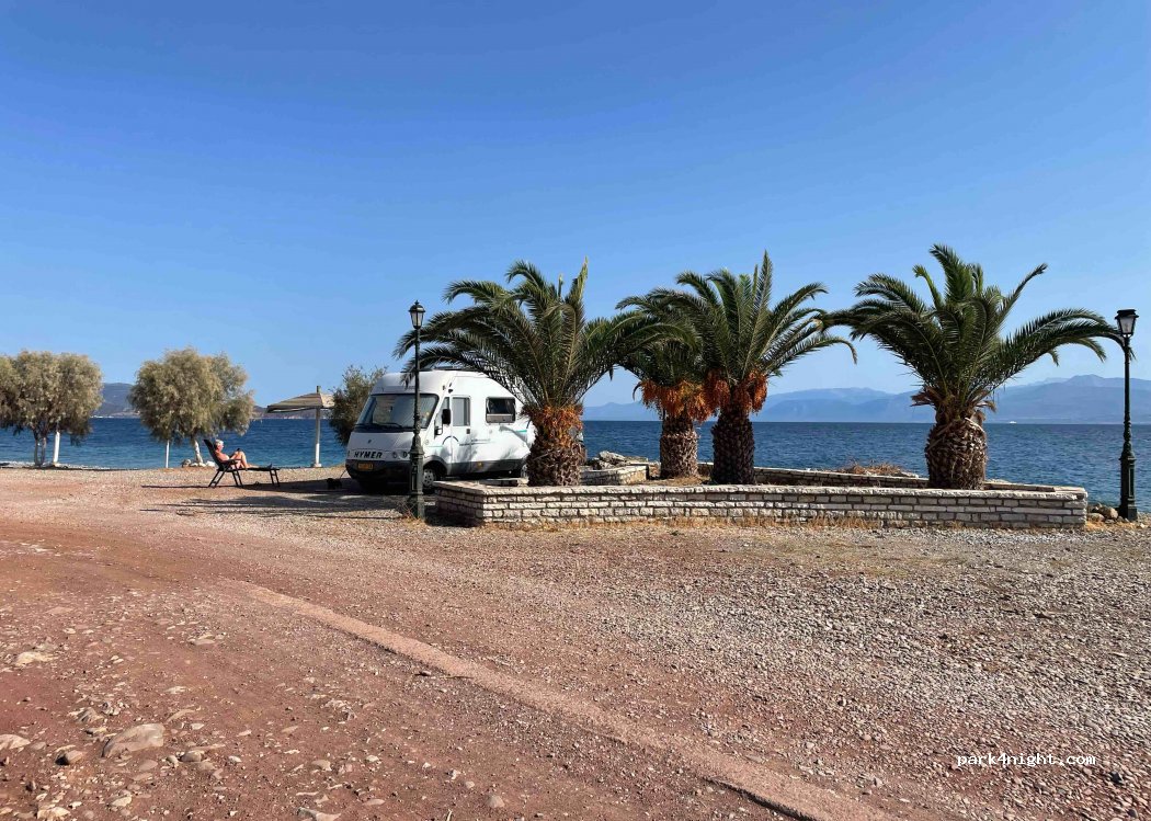 (330 56) Marathias - Eparchiki Odos Paralia Marathias — foto 3