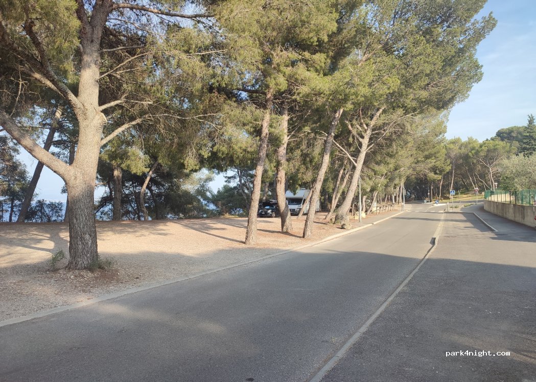 (13800) Istres - 10 Traverse Saint-Martin — foto