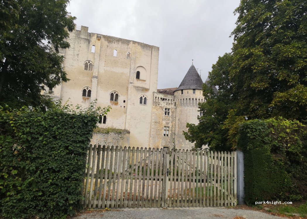 (28400) Nogent-le-Rotrou - Place Emile Maquaire — foto 3