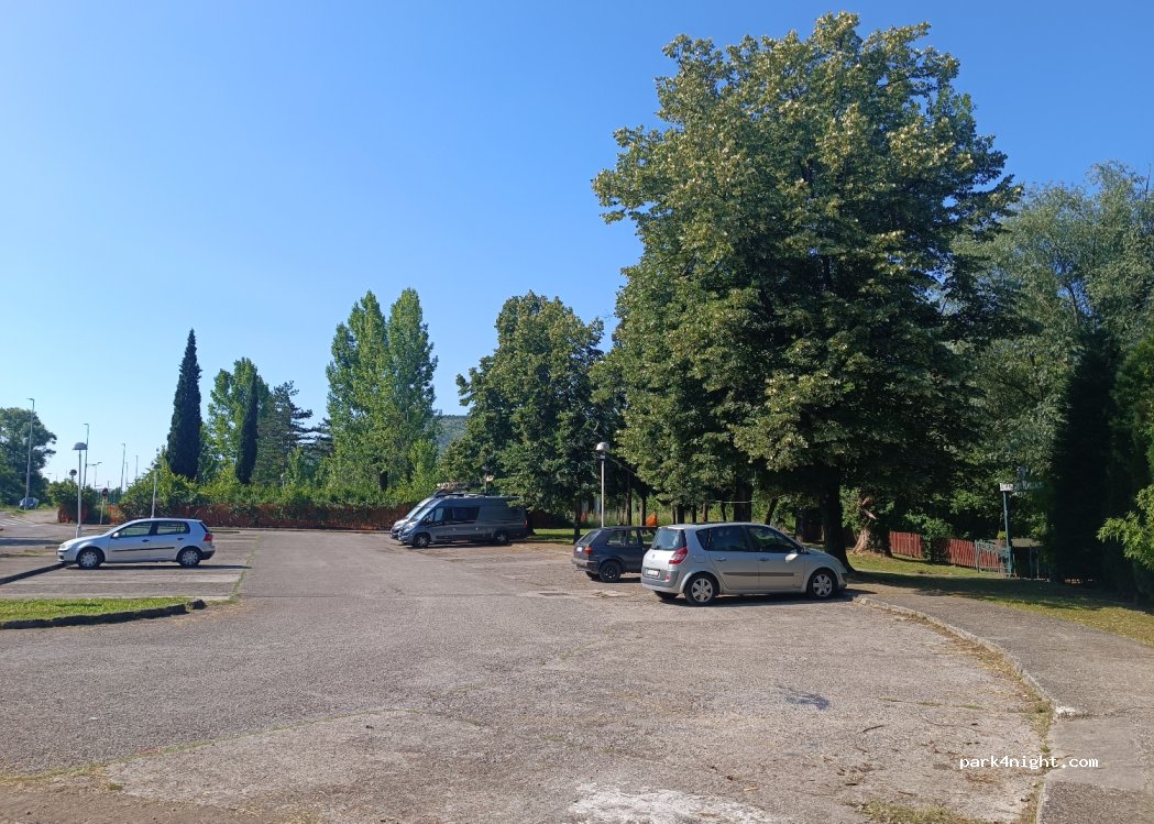 (81000) Podgorica - Unnamed Road — foto