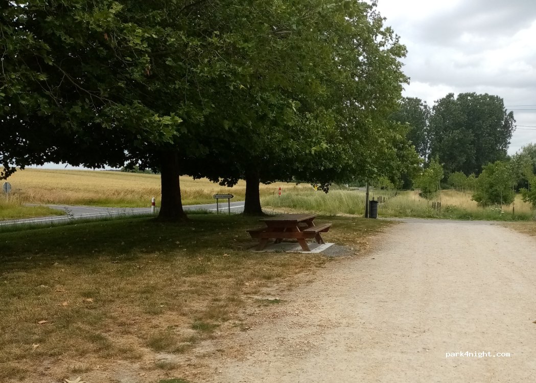 (86200) Loudun - 39 Rue du Moulin Patron — foto