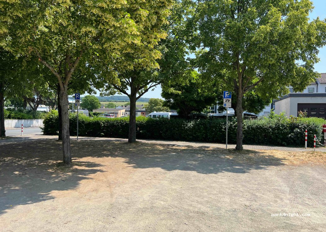 Wohnmobilstellplatz Am Bürgerhaus — foto