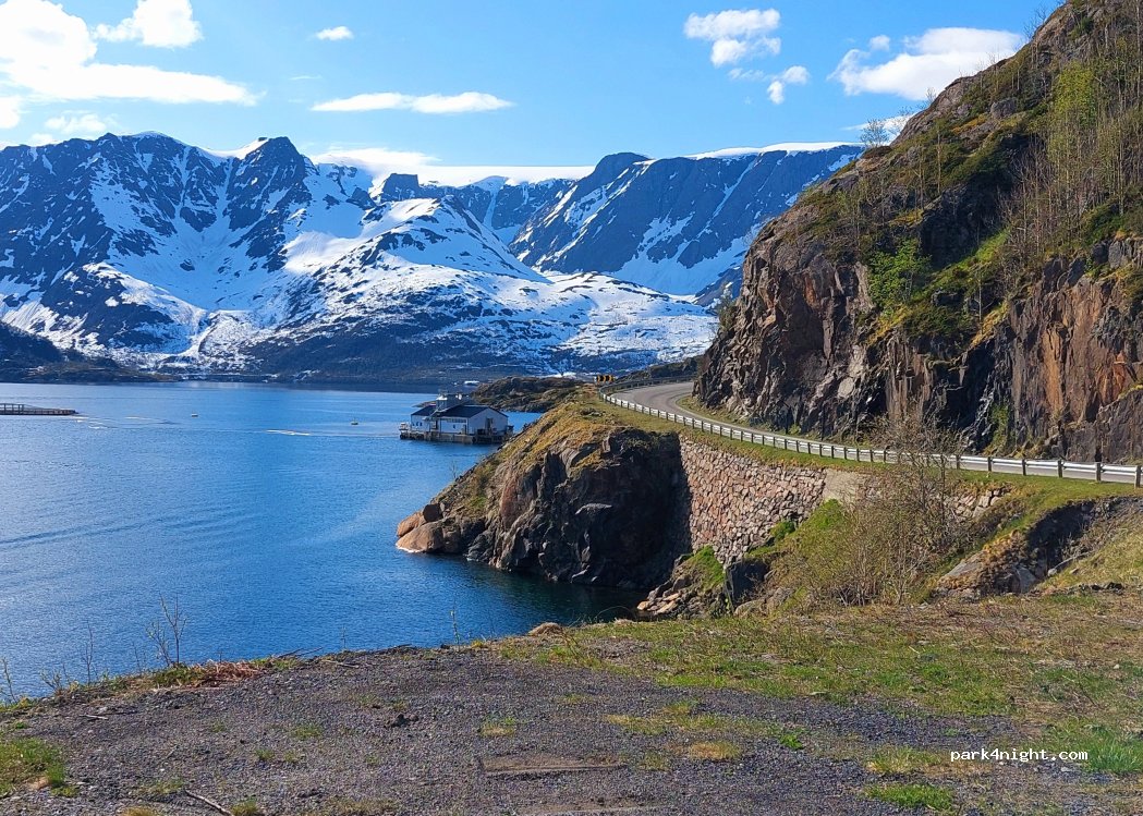 (9552) Øksfjord - Fv882 — foto 3