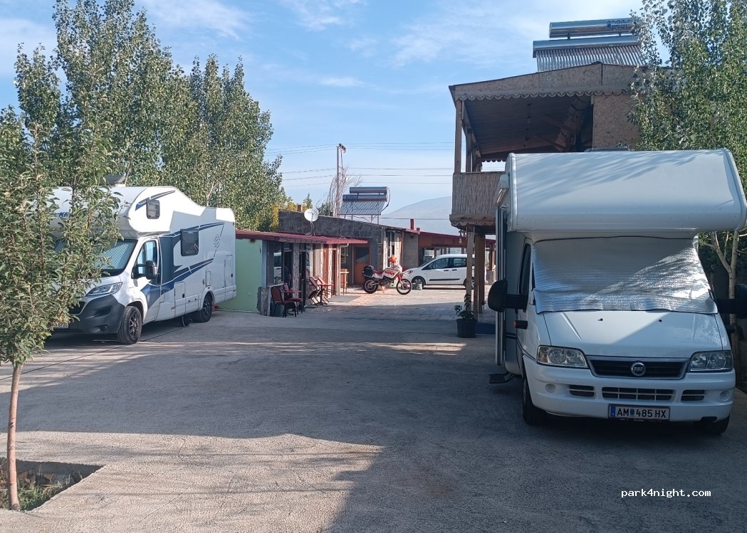 ARK Hostel Camping Caravaning — foto 2
