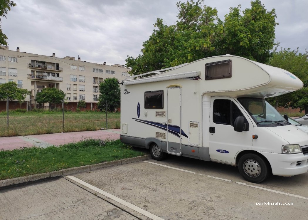 (50018) Zaragoza - 15 C. de Margarita Xirgu — foto 2