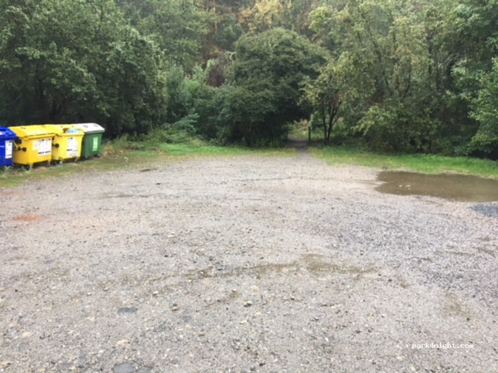 (664 82) Říčany - U Koupaliště — foto