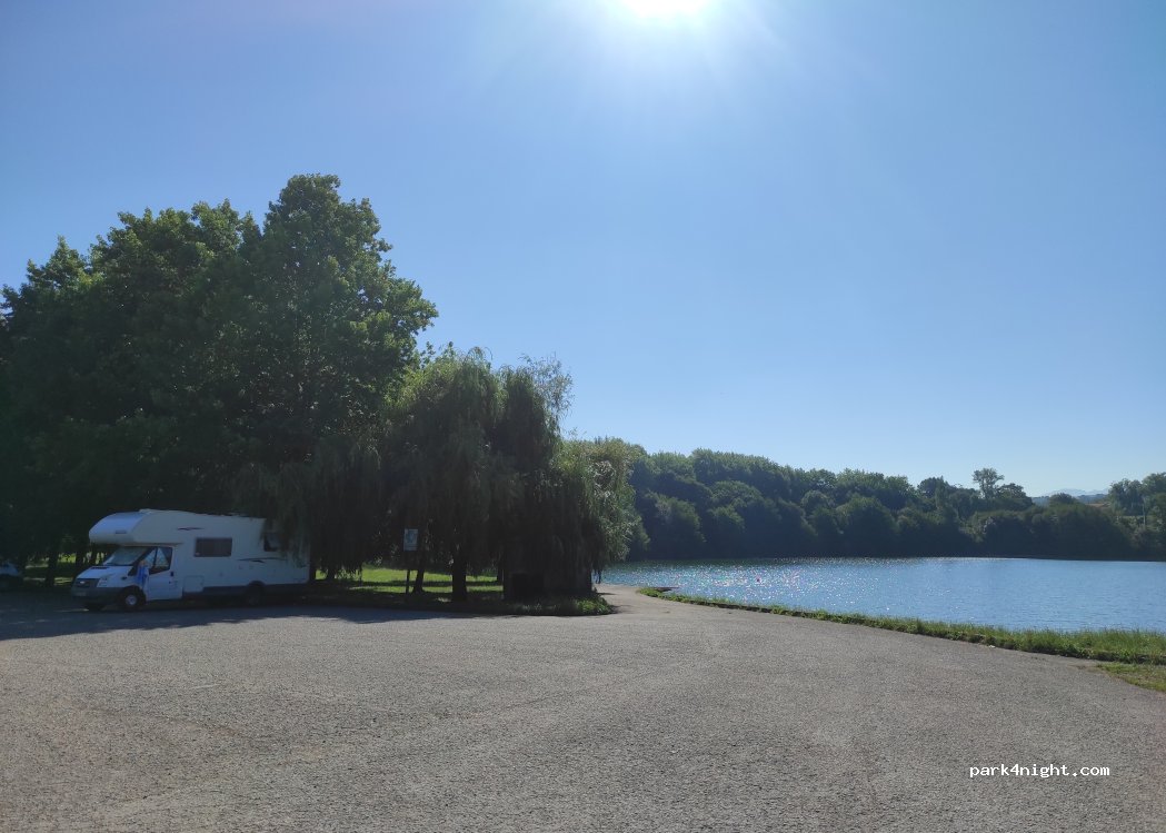 Aparcamiento Lago del Acebo — foto 4