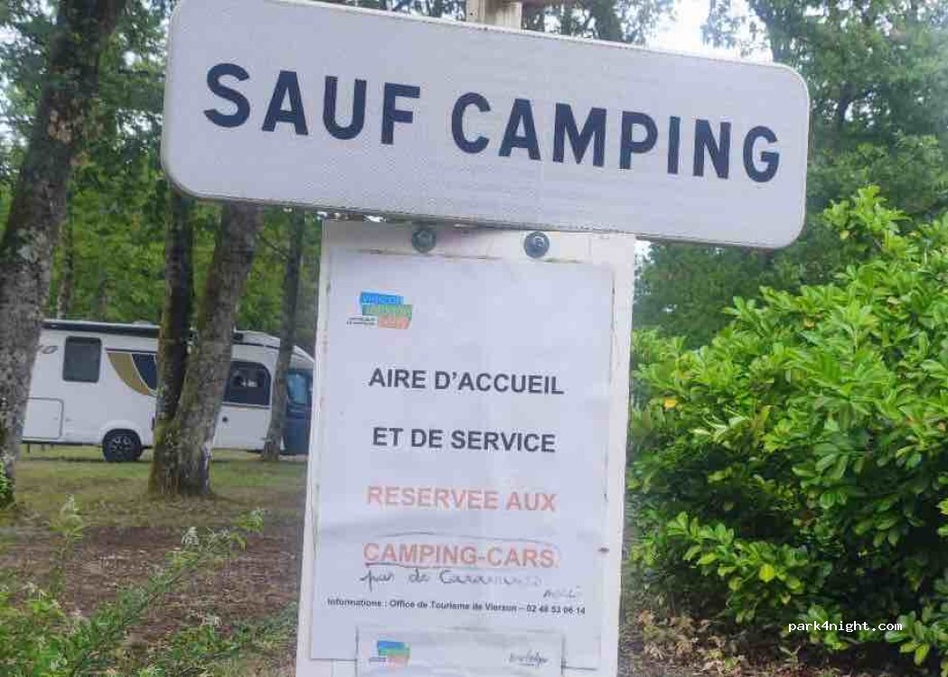 Aire de camping-car de Neuvy-sur-Barangeon — foto 3