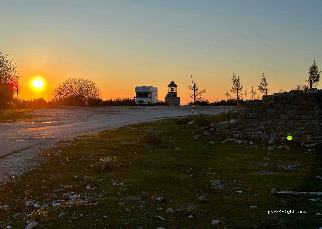 (9701) Sarandë - Unnamed Road — foto 4