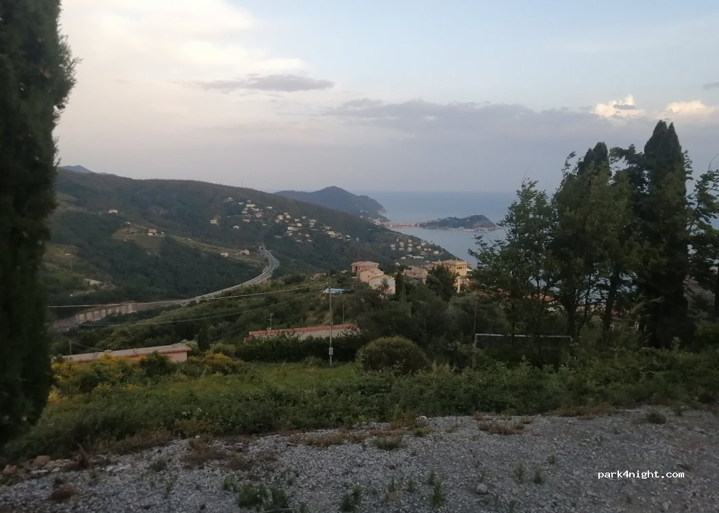 (16033) Santa Giulia - Unnamed Road — foto