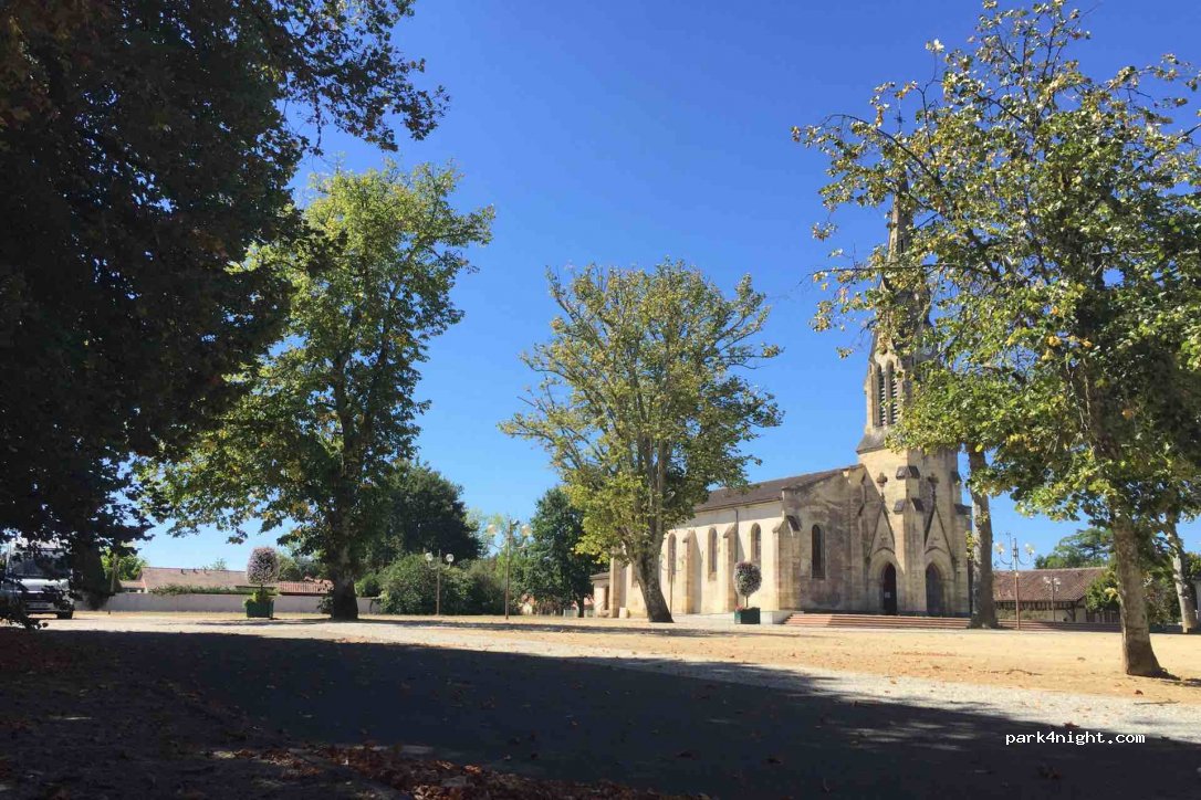 (40110) Morcenx-la-Nouvelle - 10 Place du Bourg — foto 3