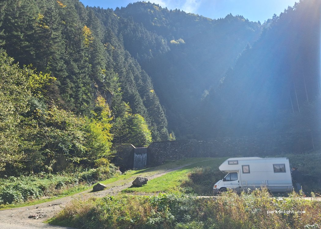 (61940) Çaykara - Unnamed Road — foto 4
