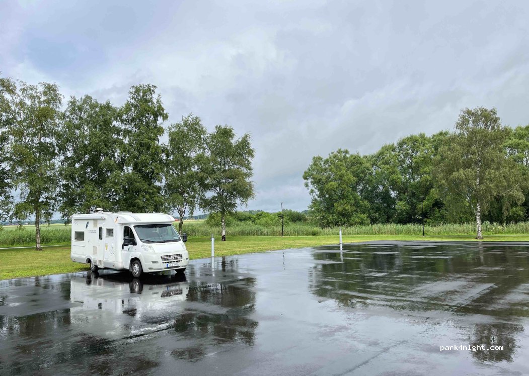 (643 30)  - 45 Hantverksgatan — foto