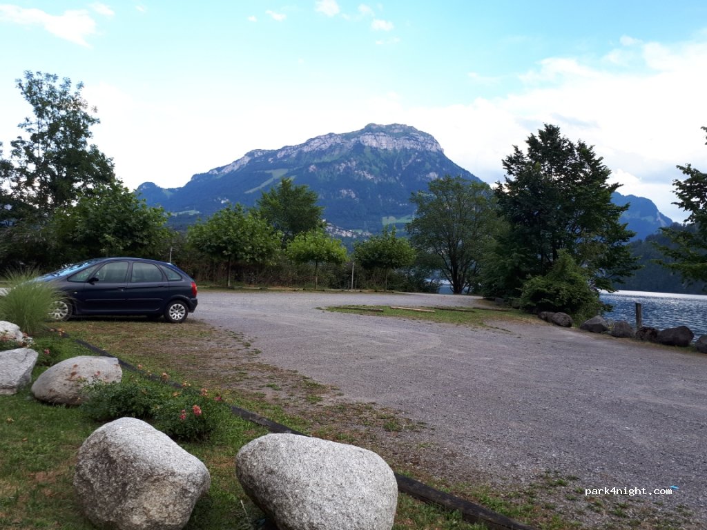 (6440) Brunnen SZ - 89 Gersauerstrasse — foto 2