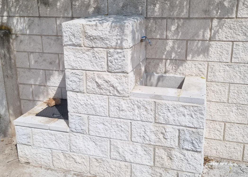 Área de Autocaravanas de Nuevo Baztán — foto 2