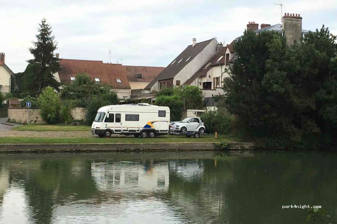 (60750) Choisy-au-Bac - 22 Rue du Maréchal Foch — foto