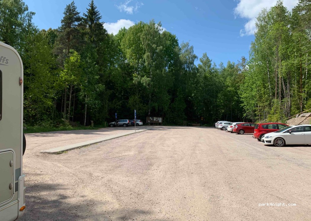 (02400) Kirkkonummi - 42 Korsolammentie — foto