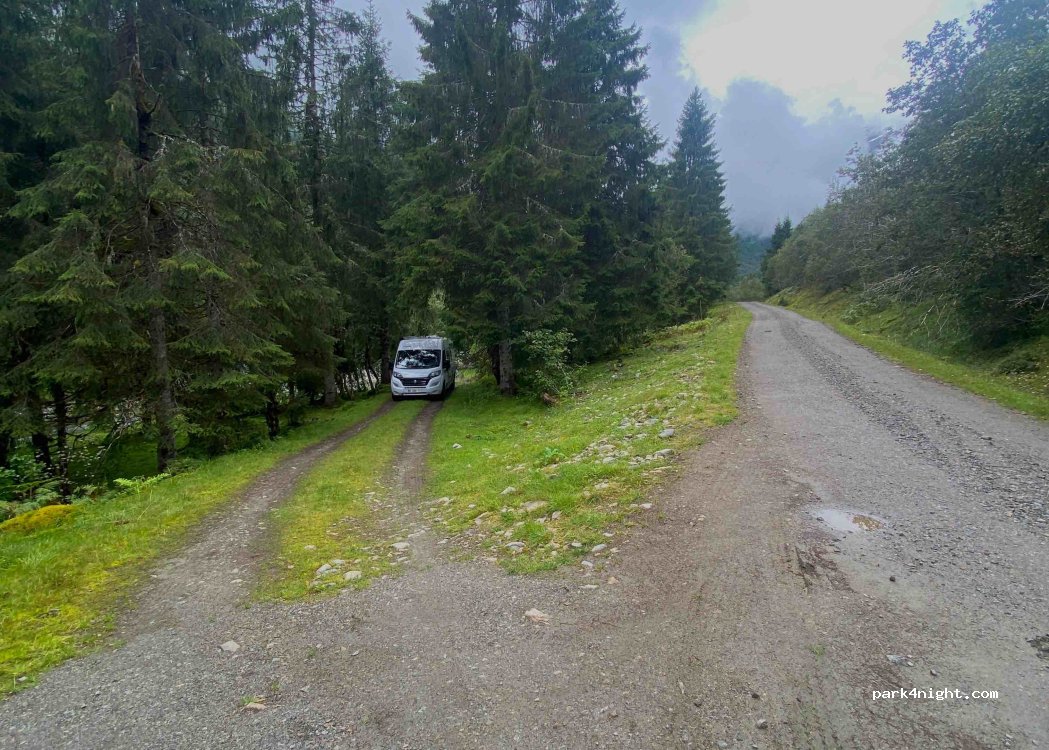 () Fjærland - Unnamed Road — foto 4