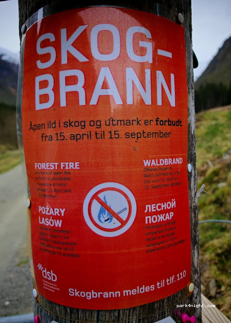 () Fjærland - Unnamed Road — foto 5