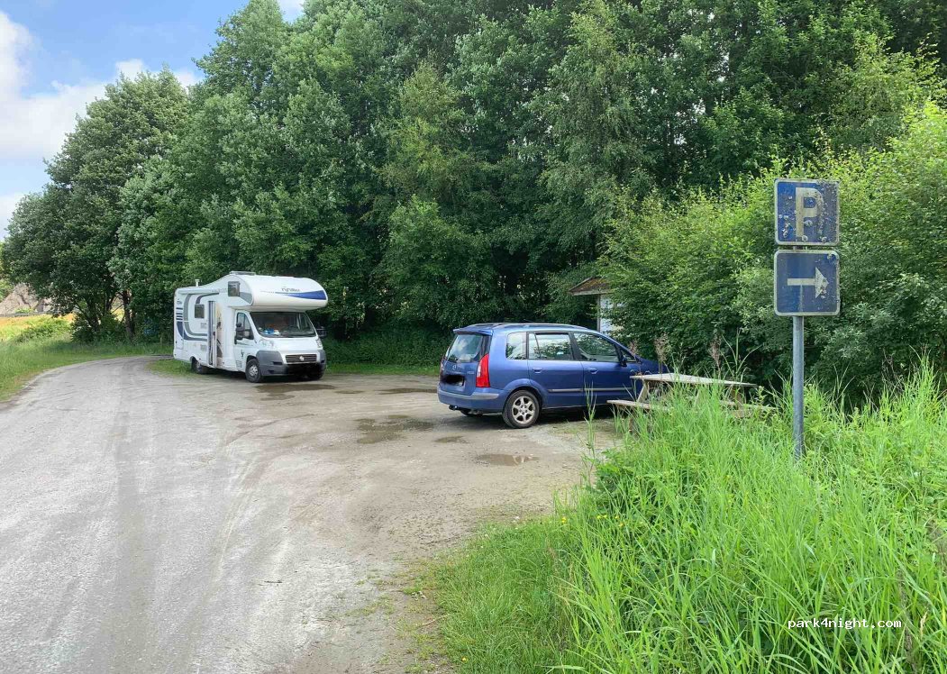 (474 93) Ellös - 320 Husebyvägen — foto