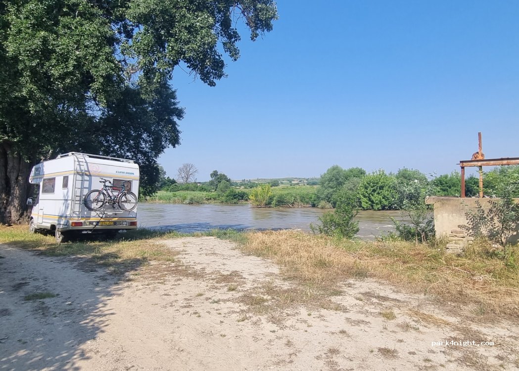 (1440) Krivolak - Unnamed road — foto