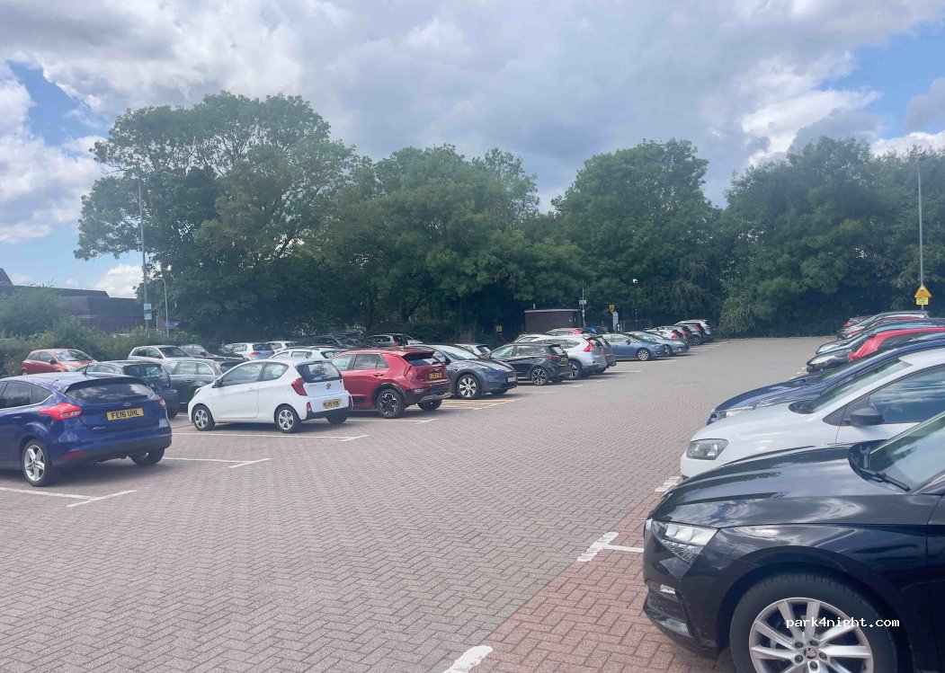 (TN9 1RS) Tonbridge - 12A Sovereign Way — foto