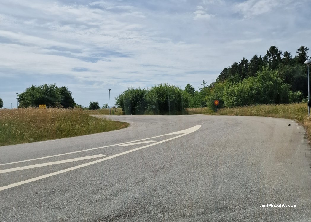 (271 91) Ystad - 22 Mossgårdsvägen — foto