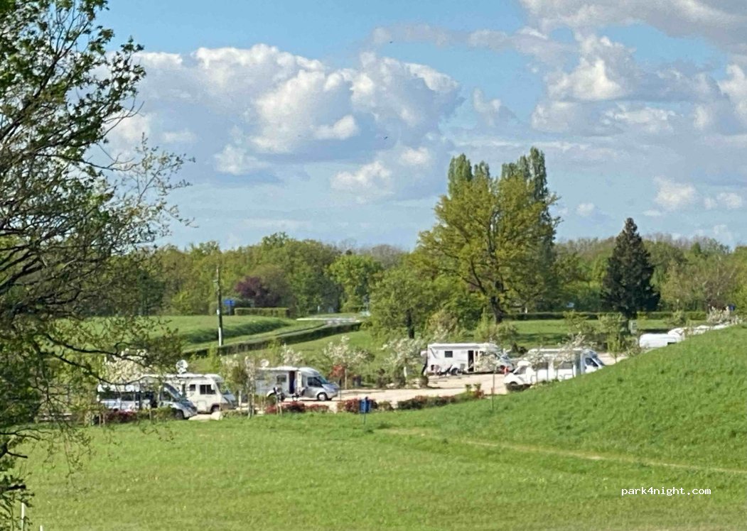 (51290) Giffaumont-Champaubert - 51290 Le Champ Branlant — foto 3