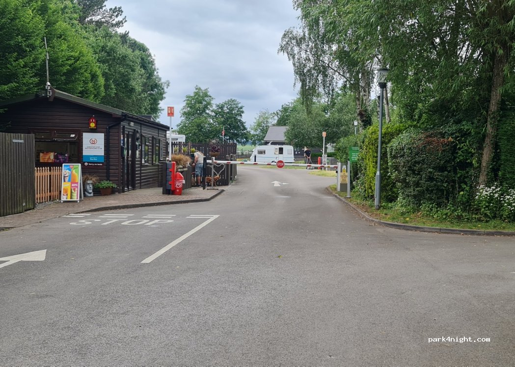 The Firs Club Campsite — foto