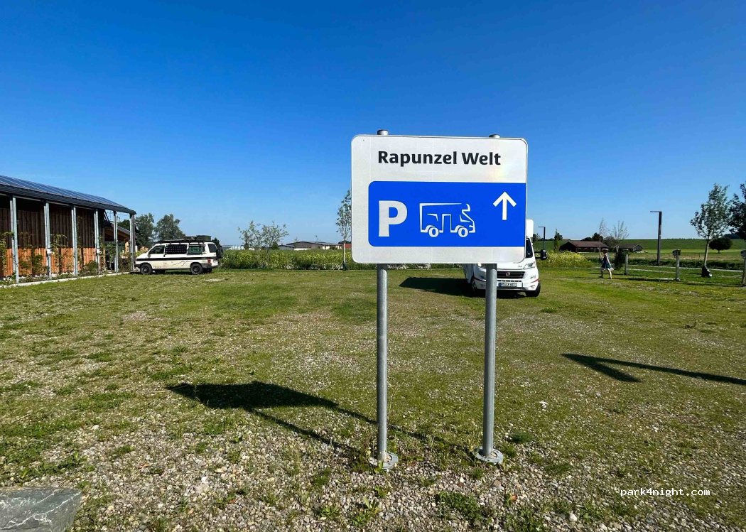 Wohnmobilstellplatz Rapunzelwelt Legau — foto 2