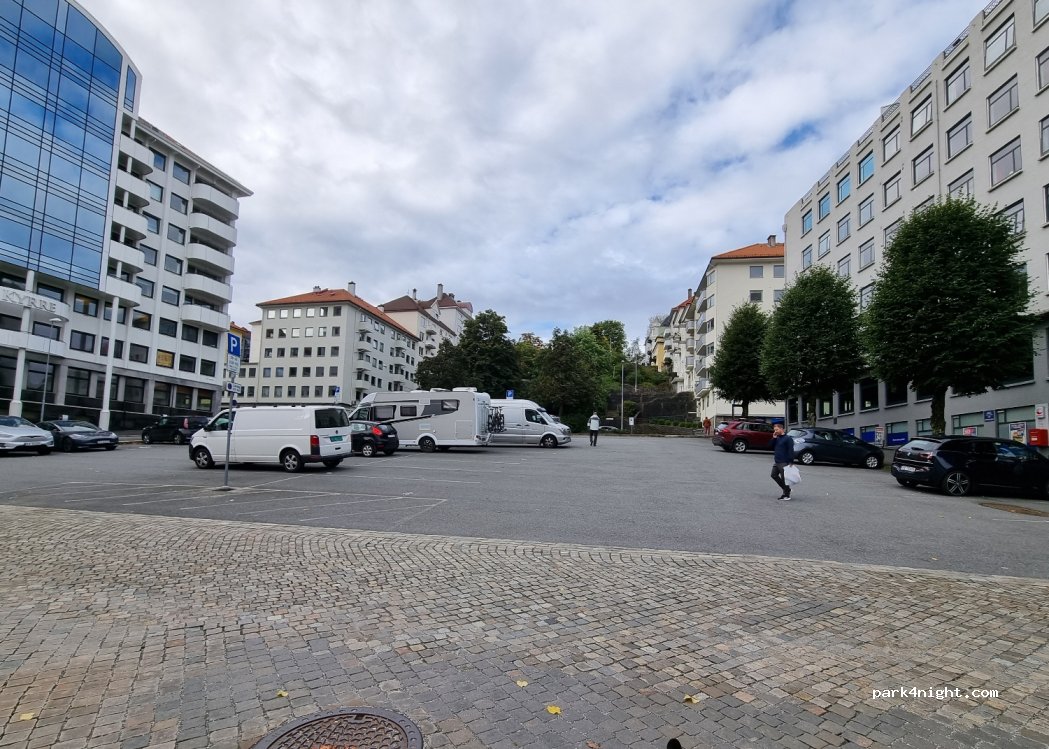 (5004) Bergen - 29 Tollbodallmenningen — foto