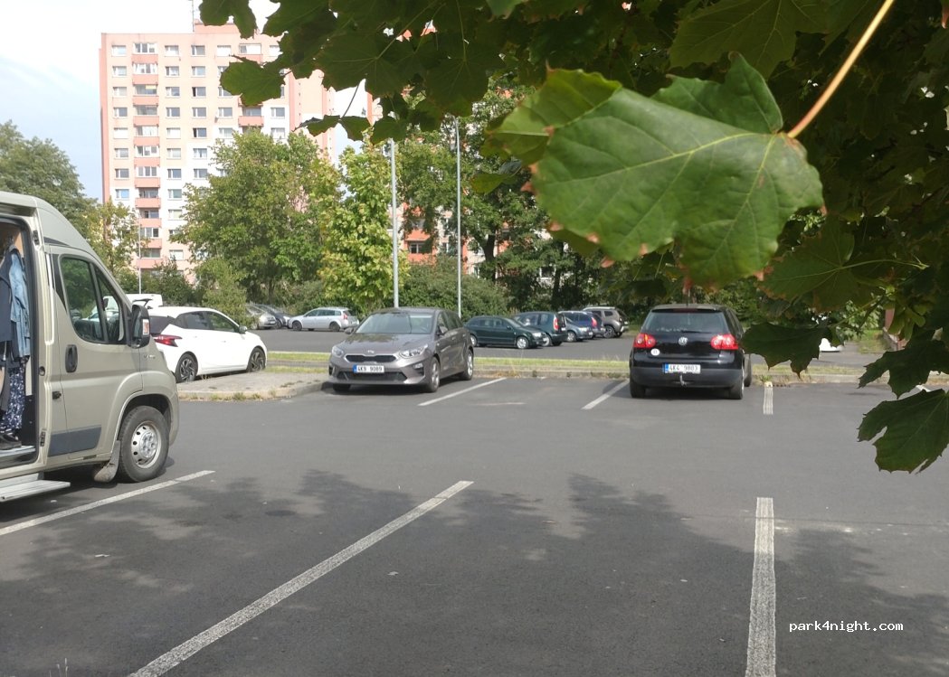 (360 05) Karlovy Vary - 90 Třeboňská — foto 3