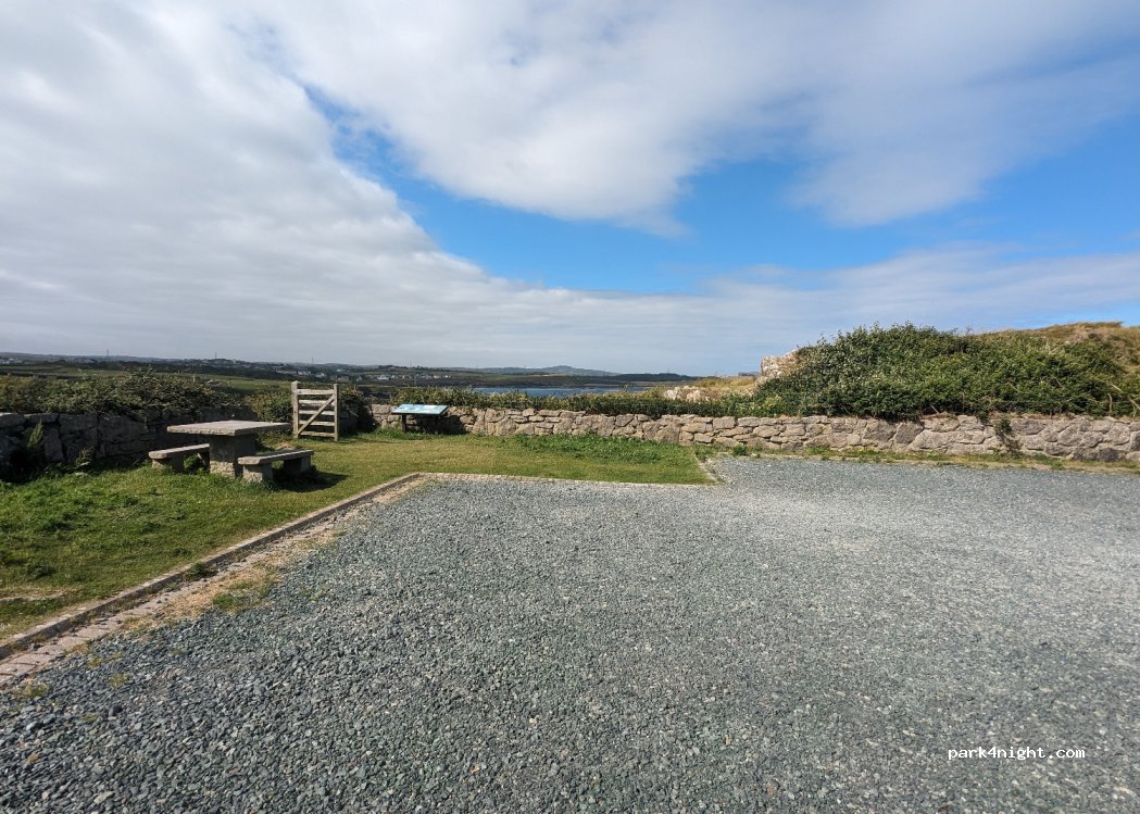 (LL67 0LN) Cemaes Bay - Unnamed Road — foto 2