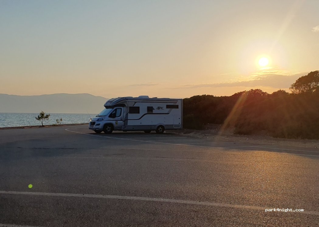 (352 00) Dafnousia - Unnamed Road — foto 2