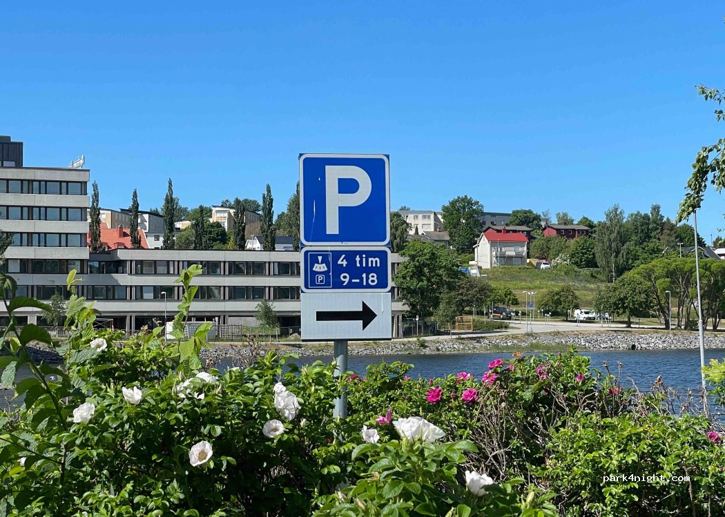 (871 31) Härnösand, - 11 Storgatan — foto