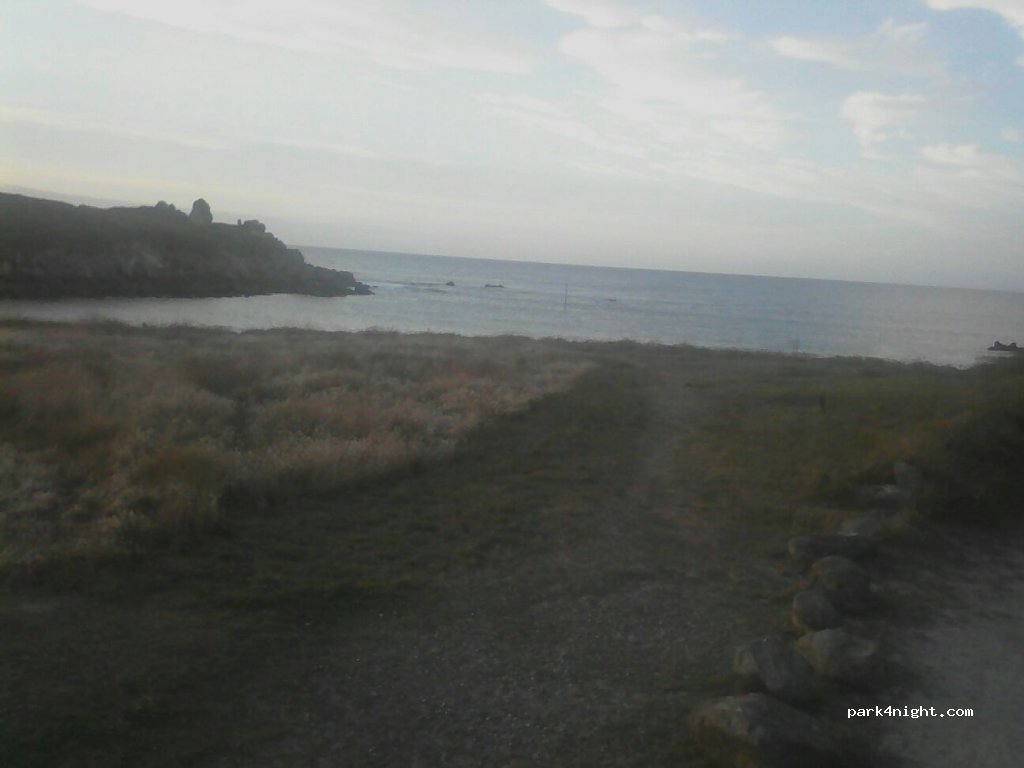 Parking Plage de Plougoulm — foto