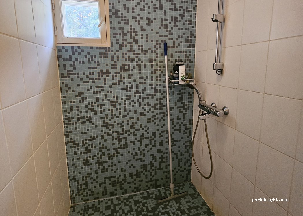 (92230) Hiiu maakond - Unnamed Road — foto 4