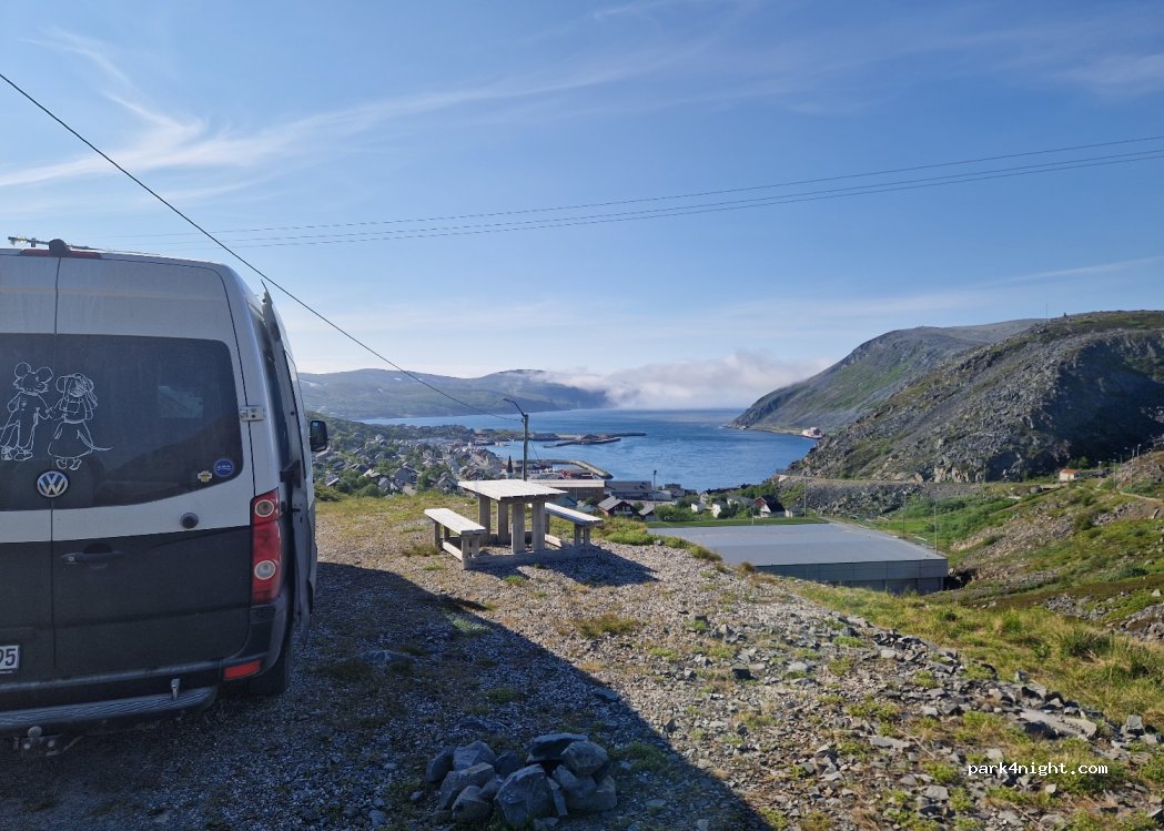 (9790) Kjøllefjord - 60 Kirkevegen — foto
