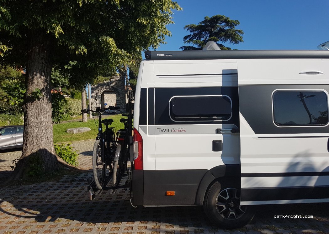 (22100) Como - 31 Via San Giacomo — foto