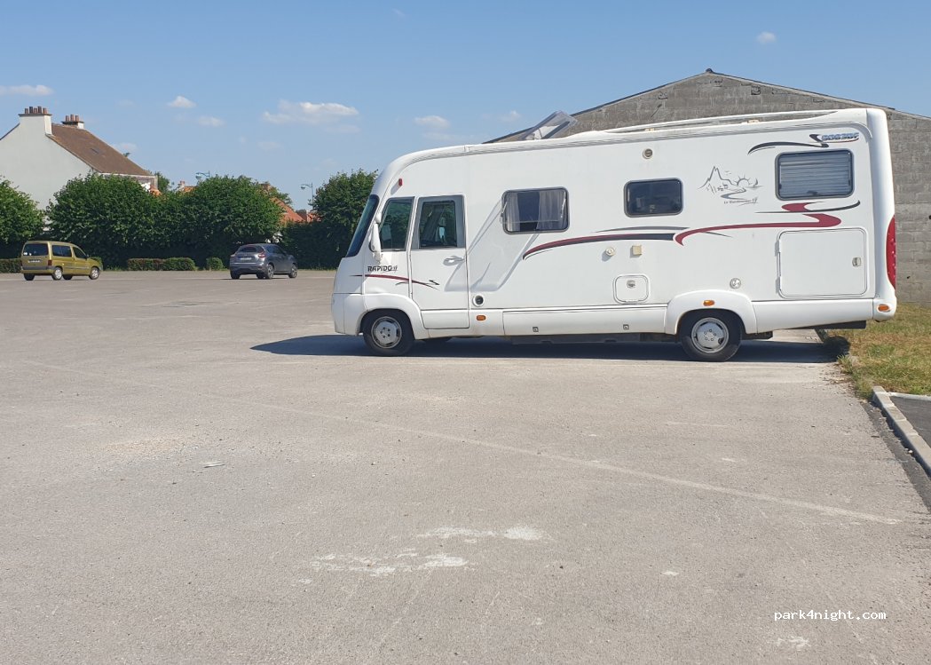 (62215) Oye-Plage - 1 Place Michel Louf — foto