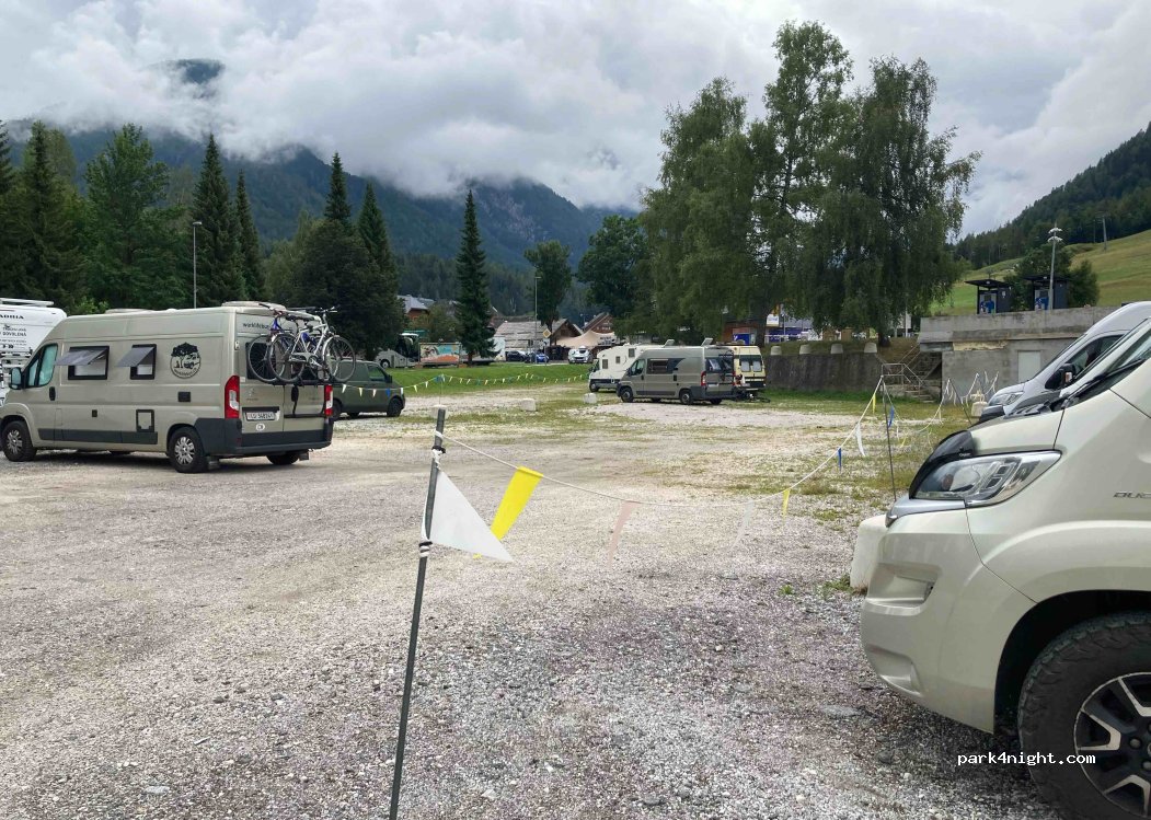 (4280) Kranjska Gora - 102 Borovška cesta — foto 2