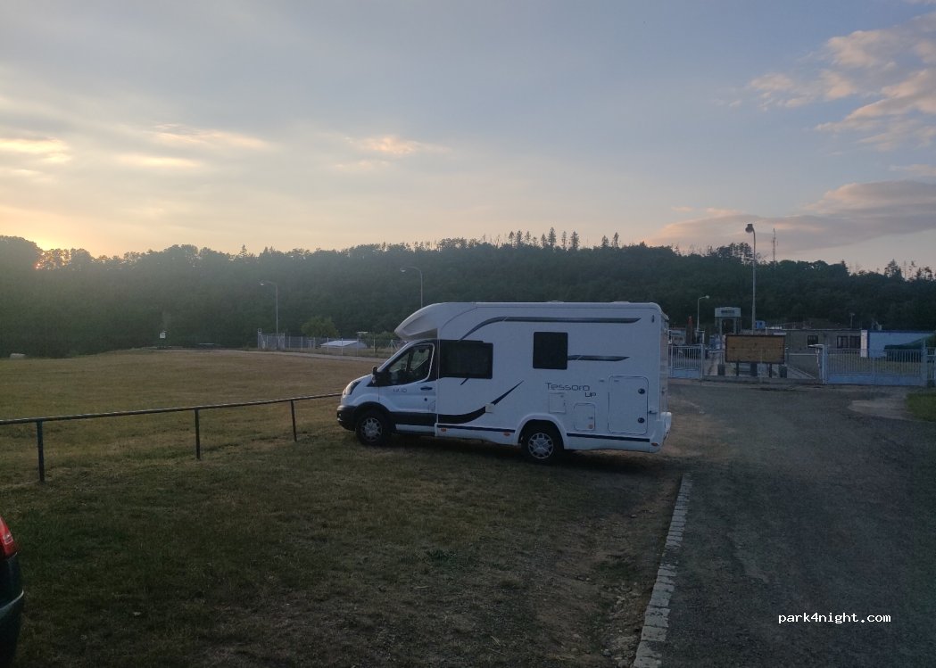 (262 63) Kamýk nad Vltavou - Unnamed Road — foto 3