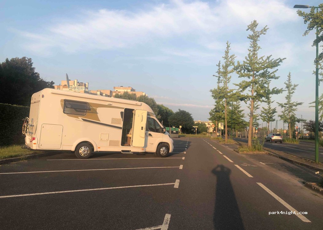 (14000) Caen - 42 Rue des Coutures — foto